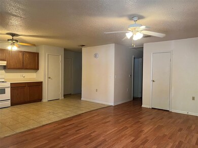 614 Moran St, Gainesville, TX 76240 - photo 3