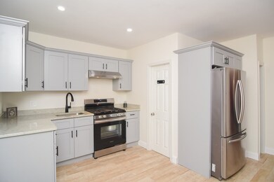 15 Bassett St, Lowell, MA 01852 - photo 6