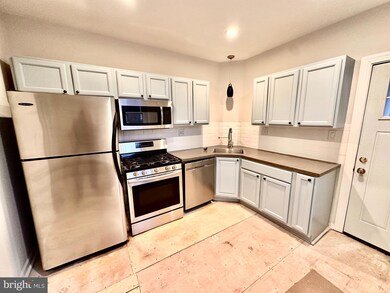 129 Grape St unit 1, Philadelphia, PA 19127 - photo 2