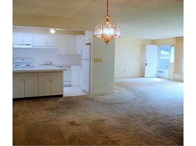 682 Orleans Ct unit 682, Warwick, RI 02886 - photo 2