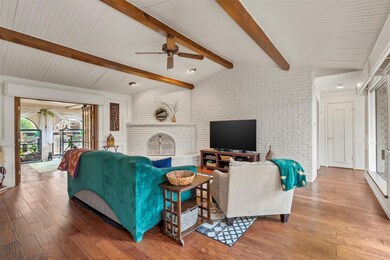 1307 Cliffwood Rd, Euless, TX 76040 - photo 4