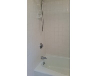 61 Smith St unit 61, Wellesley, MA 02482 - photo 6