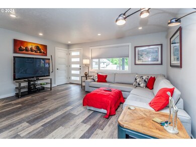 1540 8th St, West Linn, OR 97068 - photo 2