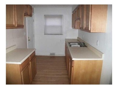 2227 W 12th St, Anderson, IN 46016 - photo 5