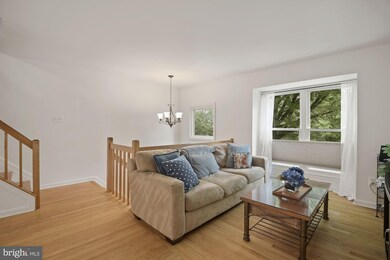 9617 Clocktower Ln, Columbia, MD 21046 - photo 2