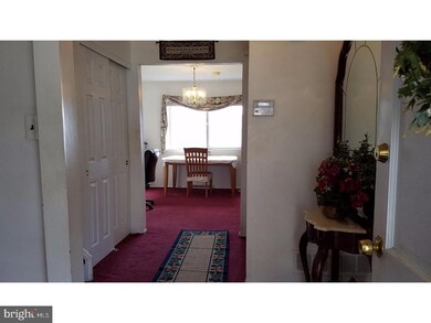 720 W Birchtree Ln, Claymont, DE 19703 - photo 4