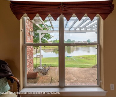 1257 Cross Creek Dr E, Hernando, MS 38632 - photo 6