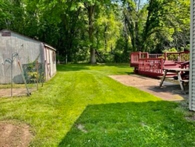 105 Bradford Dr, Feeding Hills, MA 01030 - photo 5