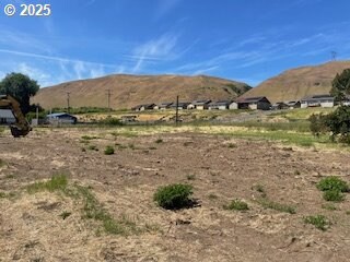 9255 Washington 14, Wishram, WA 98673 - photo 4