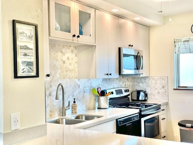 Menehune Shores unit 304, Kihei, HI 96753 - photo 6