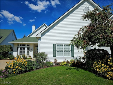 8 Golf View Ln, North Olmsted, OH 44070 - photo 2