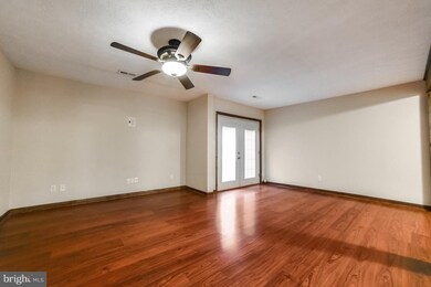 22406 Greenview Ct, Great Mills, MD 20634 - photo 4