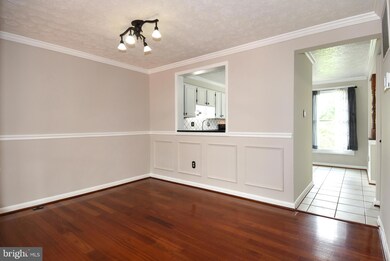 19050 Partridge Wood Dr, Germantown, MD 20874 - photo 7