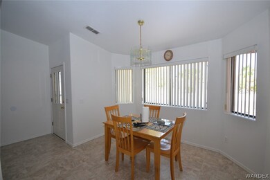 Front Entrance/Dining Area