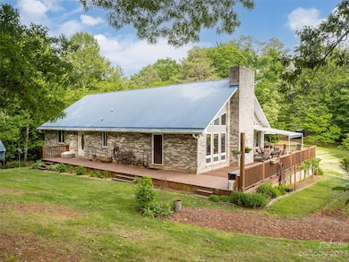 182 Old Barn Ln, Leicester, NC 28748 - photo 4