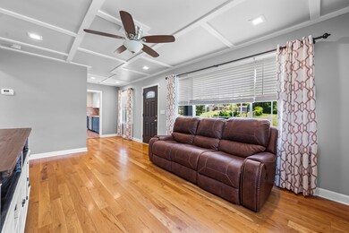 305 Charlotte Dr, Shelbyville, TN 37160 - photo 7