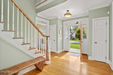 9 Robin Place, Old Greenwich, CT 06870 - photo 4