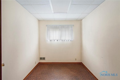 2909 111th St, Toledo, OH 43611 - photo 7