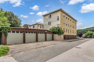 10 Imperial Rd, Worcester, MA 01604 - photo 4