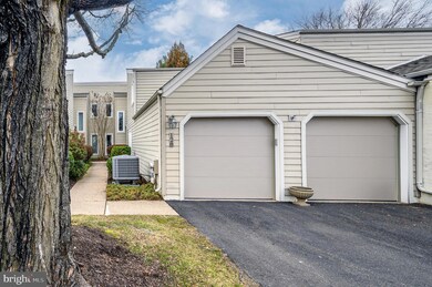128 Westbury Ct unit 128, Doylestown, PA 18901 - photo 2