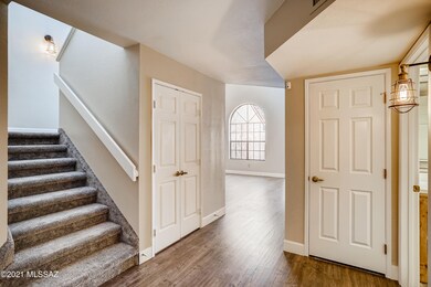 08 Foyer