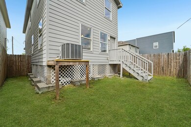 2206 Abernathy St, Houston, TX 77026 - photo 5