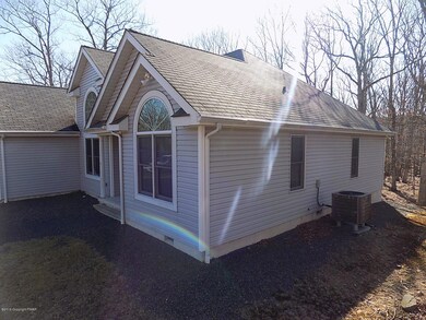 488 Lakeside Dr, East Stroudsburg, PA 18301 - photo 3