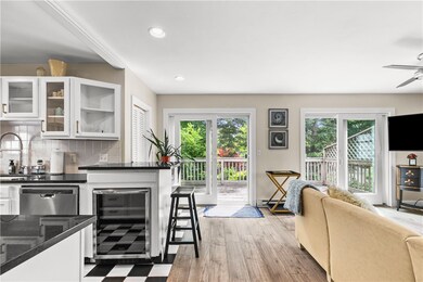 38 Harrison Ave unit 2, Newport, RI 02840 - photo 3