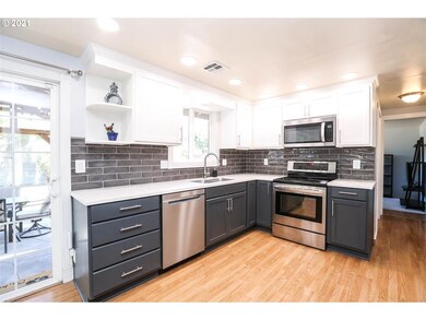 2375 Palmer Ave, Eugene, OR 97401 - photo 5