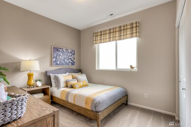 109 Walnut Ave SW unit 8, Orting, WA 98360 - photo 2