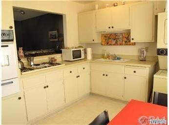 Kitchen opens to Livingroom Unit A