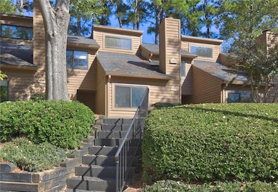 1604 Parkaire Crossing, Marietta, GA 30068 - photo 2