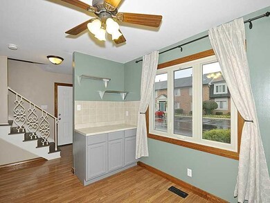 8519 Canterbury Square W, Indianapolis, IN 46260 - photo 5