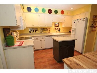 331 331 Logan Ave E, West St. Paul, MN 55118 - photo 4