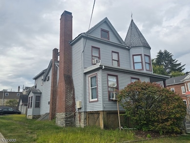 52 Trinity St, Newton, NJ 07860 - photo 2