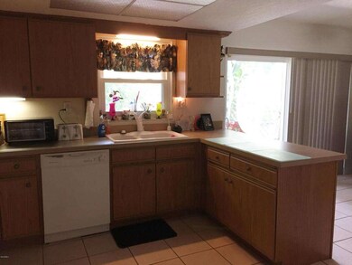 432 Blue Jay Kitchen