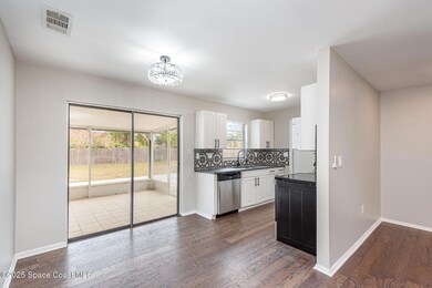 dining/kitchen