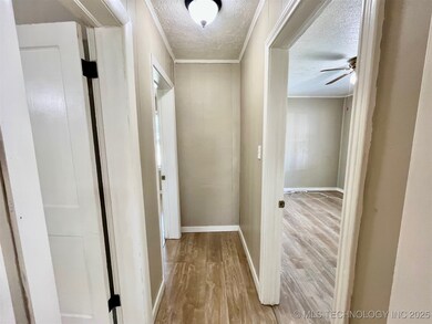 401 N Orphan St, Pryor, OK 74361 - photo 7