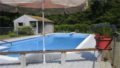 918 Stafford St, Rochdale, MA 01542 - photo 5