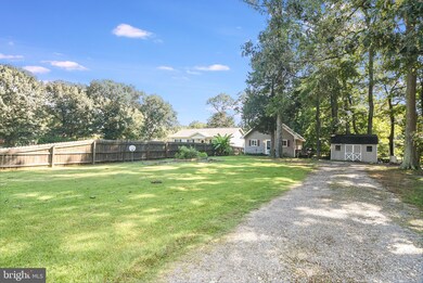 852 Forest Grove Rd, Colonial Beach, VA 22443 - photo 4