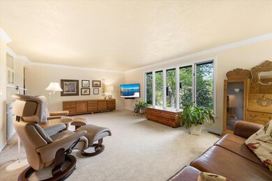 310 El Camino Way, Grants Pass, OR 97526 - photo 6