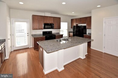 9610 Stockwell Ln, Fairfax, VA 22031 - photo 5
