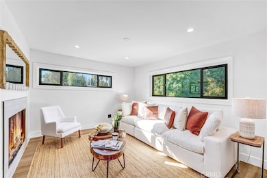 15577 Otsego St, Encino, CA 91436 - photo 4