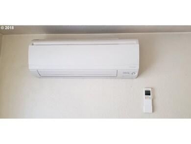 2172 Shadylane Dr, Springfield, OR 97477 - photo 2