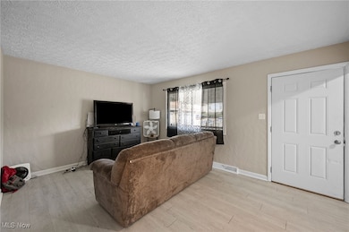 604 Gibbs Rd unit 606, Akron, OH 44312 - photo 3