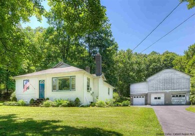 401 Crescent Ave, Highland, NY 12528 - photo 2