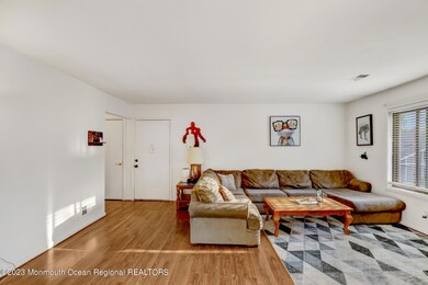 7 - Family Room
