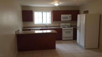 4422 W Cheery Lynn Rd unit * WOW, Phoenix, AZ 85031 - photo 4