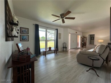 Great space for Dining Room, Parlor, Office, Hobby