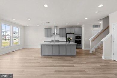 152 Leather Flower Dr, Lake Frederick, VA 22630 - photo 4